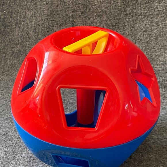 Tupperware Vintage Classic Shape-O Ball Red & Blue w/Yellow Shapes Learning Toy - Picture 6 of 12